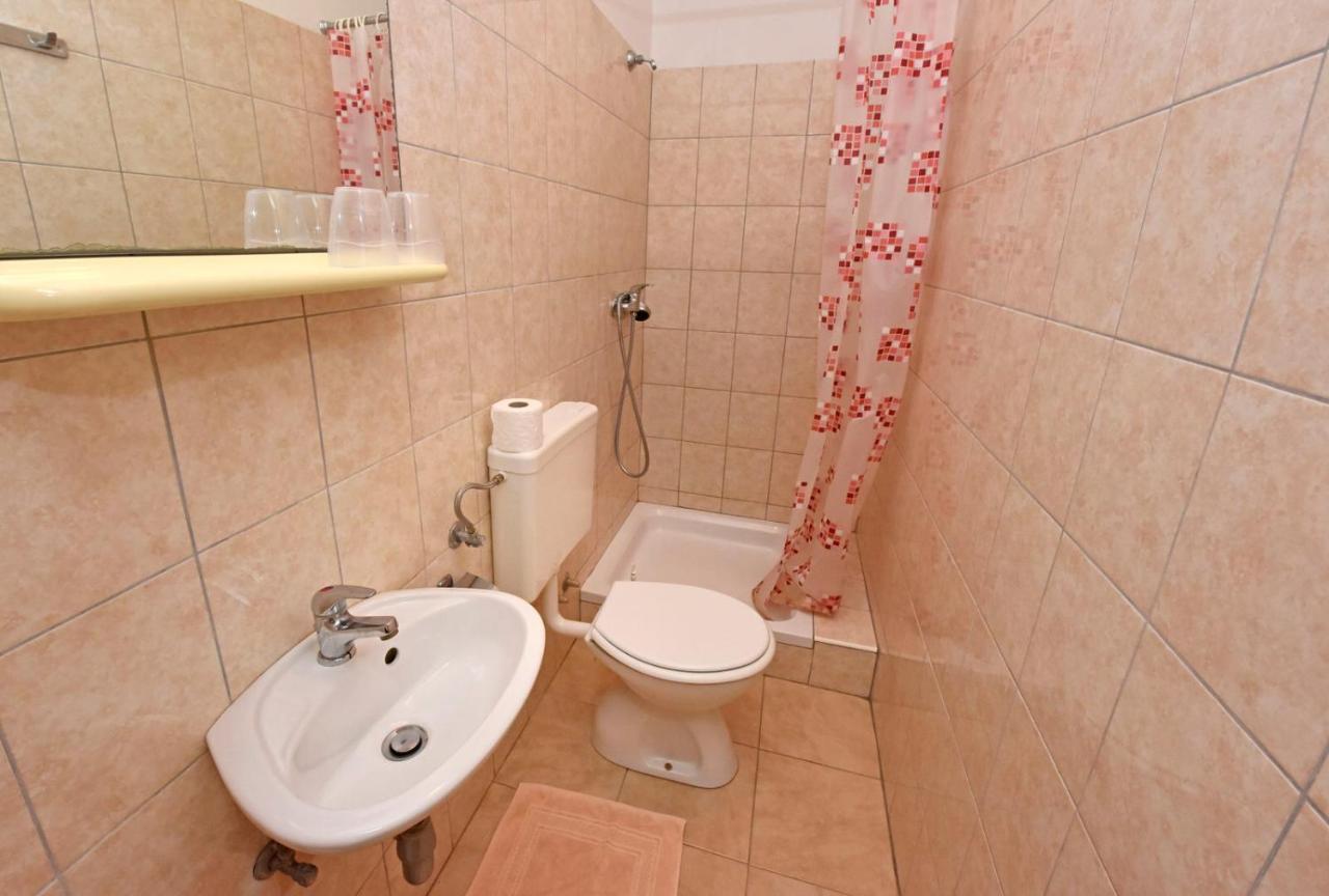Apartments Denis Porec Esterno foto